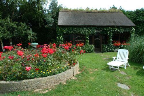Logis Hotel Restaurant Manoir De L'Acherie Sainte-Cécile Eksteriør bilde