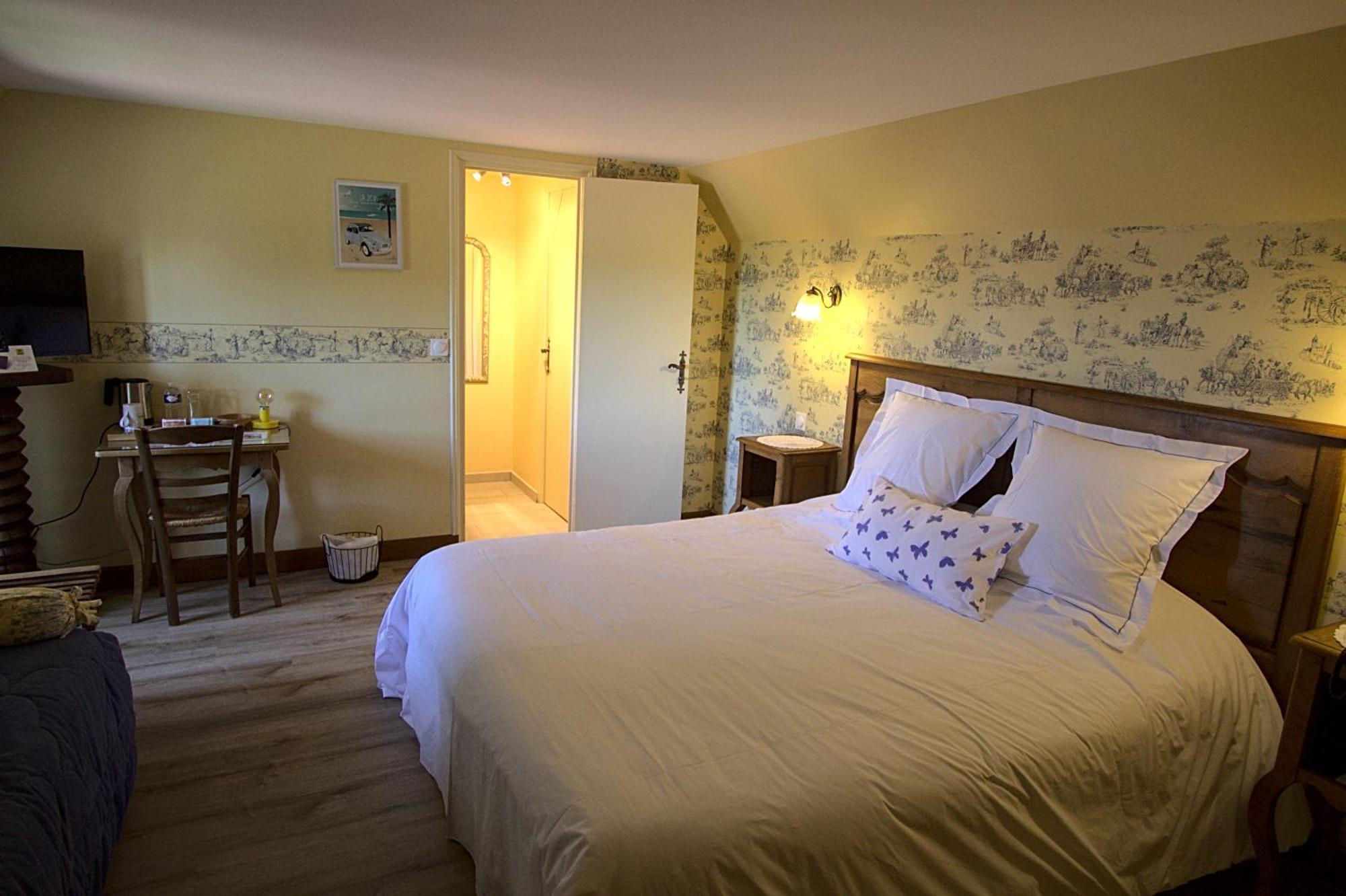 Logis Hotel Restaurant Manoir De L'Acherie Sainte-Cécile Eksteriør bilde